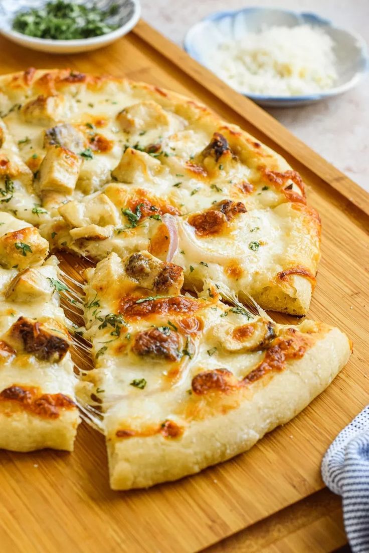 Chicken Alfredo Pizza